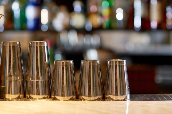 Decoración de Resorts: Acero Inoxidable para un Diseño Sostenible y Atractivo